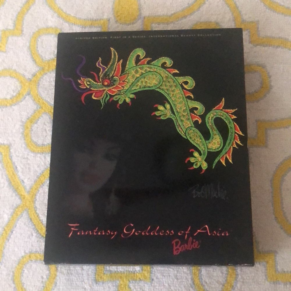 💚EUC 1998 Fantasy Goddess of Asia Barbie Doll💚 - Picture 8 of 12